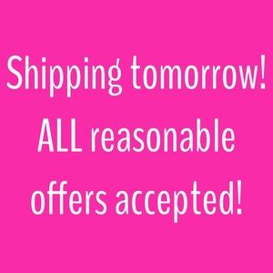 CLOSET CLEAROUT!! Big Bundle discounts!!